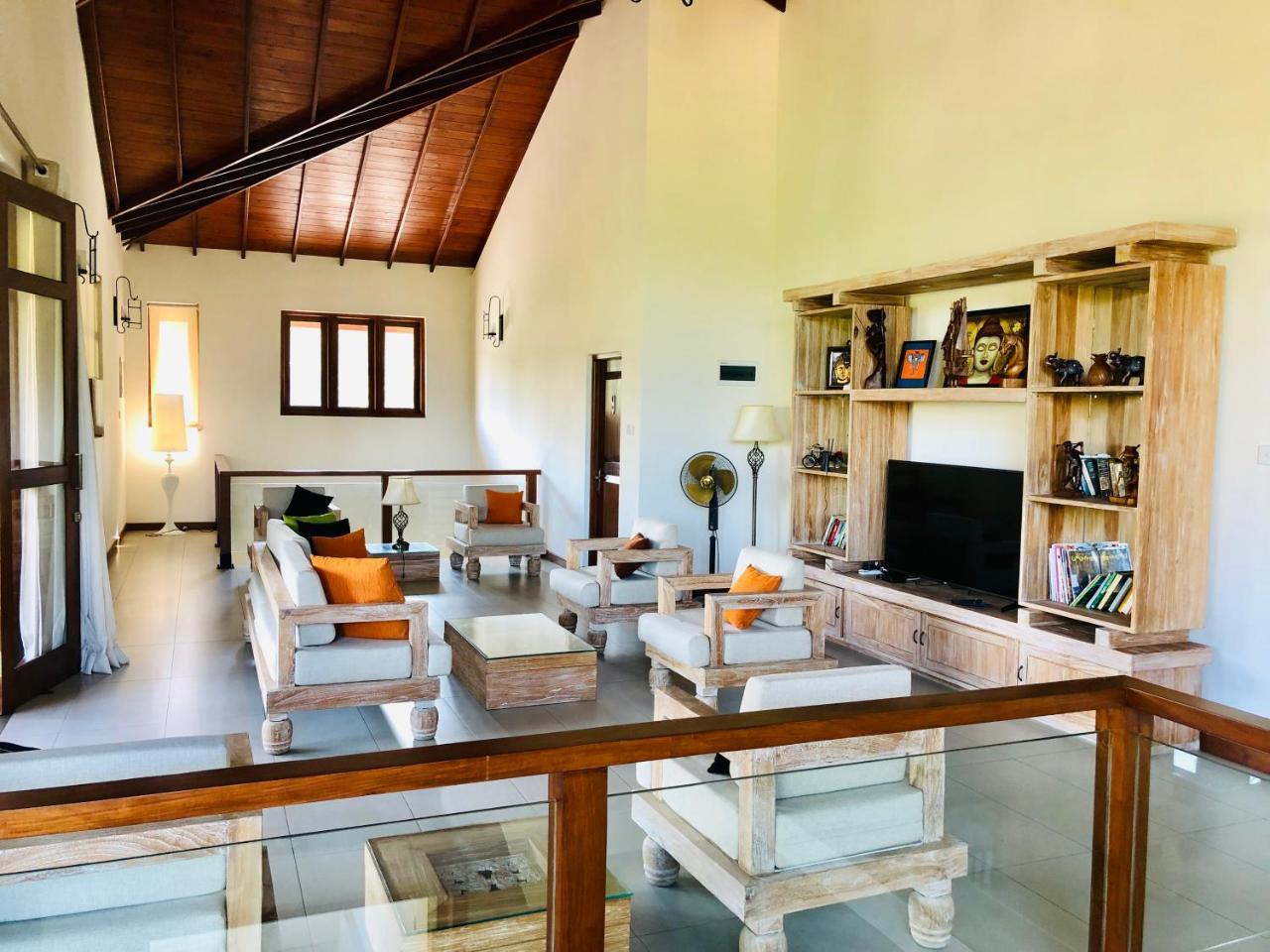 Rivora Residence Канди Екстериор снимка